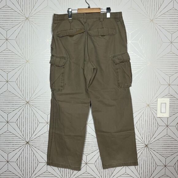 Men’s St. Johns Bay Classic Cargo Pants Khaki Brown Pockets 36 x 30 - Picture 9 of 10